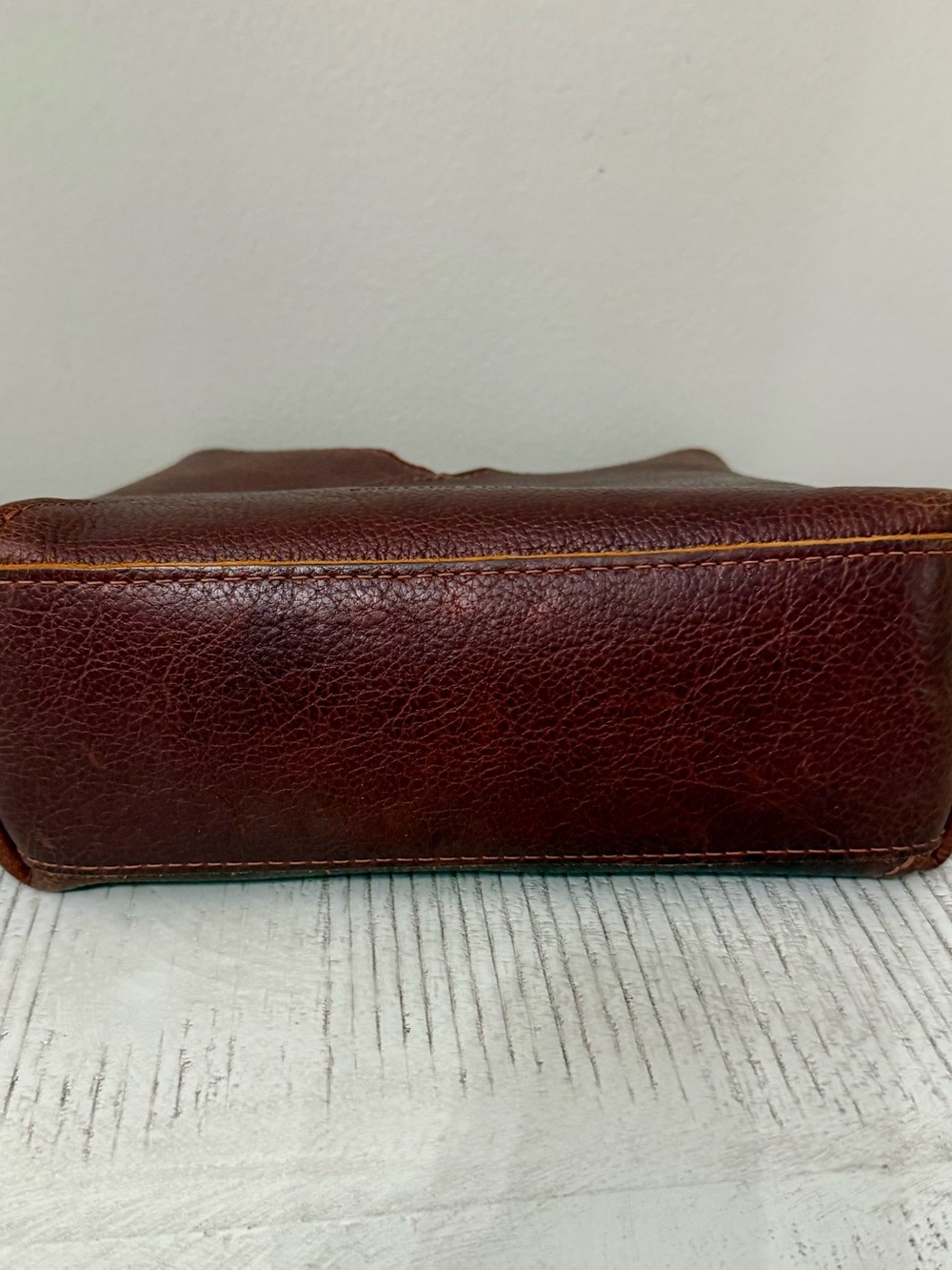 Portland Leather Small Naomi Shoulder Bag in Nutmeg - Picture 6 of 12